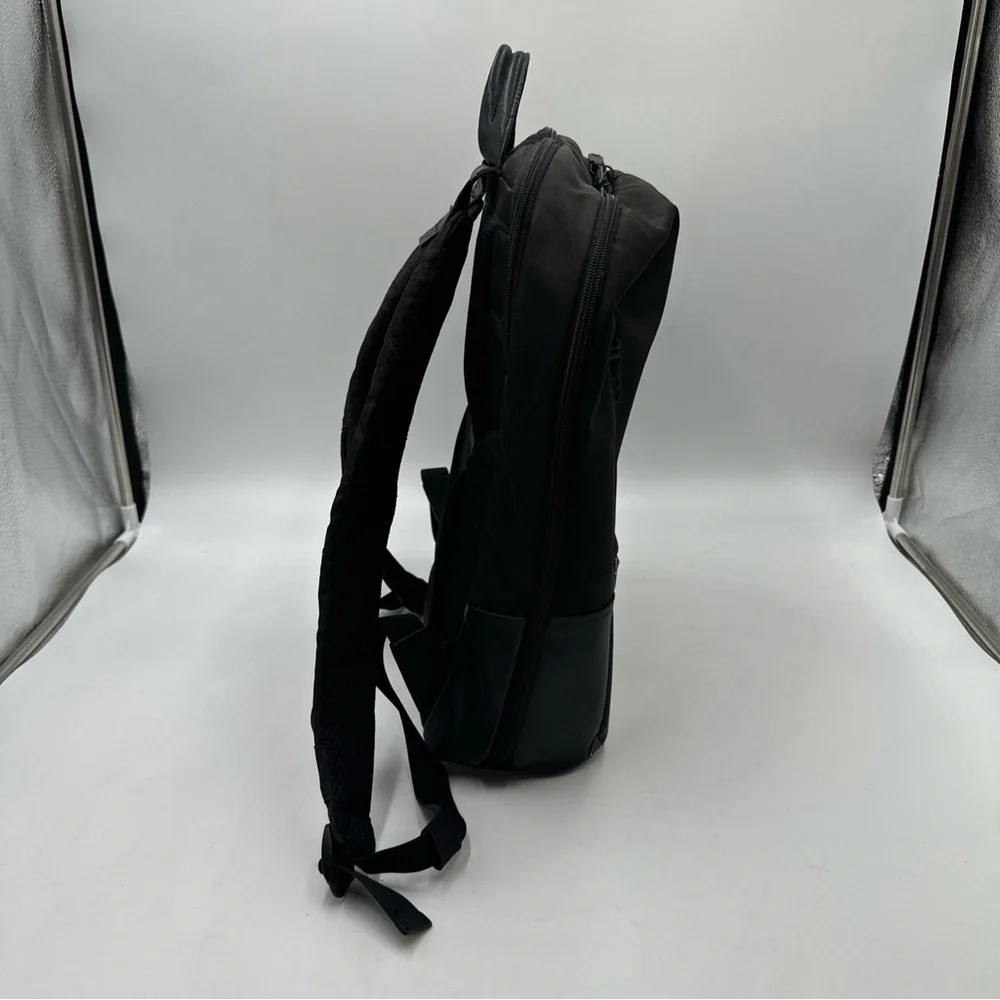 Tumi pre owned